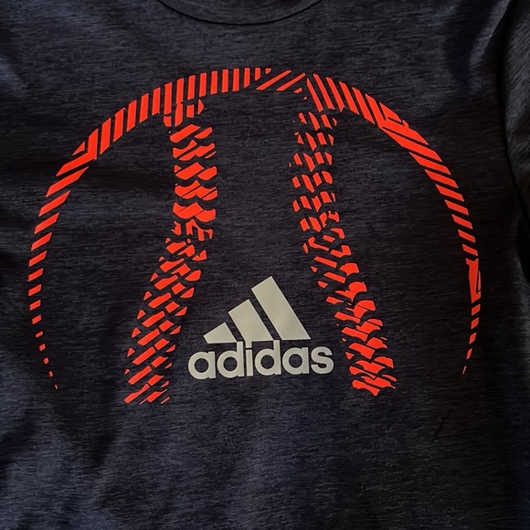 BOYS Adidas shirt - Picture 2 of 4